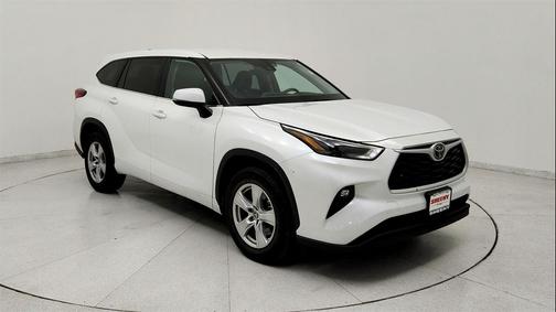 2023 Toyota Highlander LE
