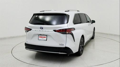 2023 Toyota Sienna Limited 7-Passenger