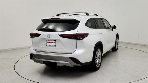 2024 Toyota Highlander Platinum