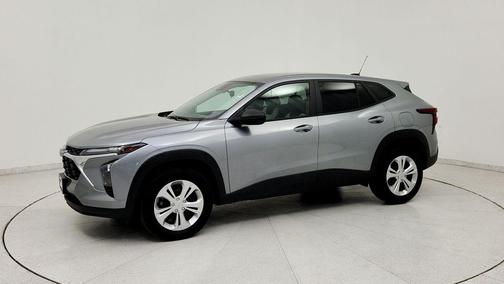 Sterling Gray Metallic 2024 Chevrolet Trax LS