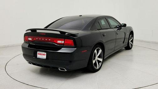 Pitch Black 2014 Dodge Charger SXT