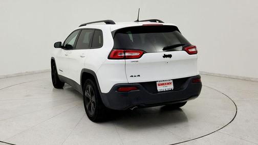 Bright White Clearcoat 2016 Jeep Cherokee Altitude