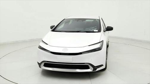 2025 Toyota Prius L