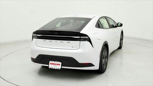 2025 Toyota Prius L
