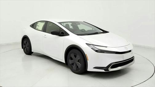 2025 Toyota Prius L
