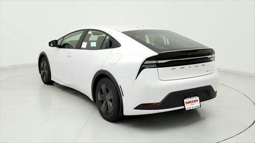 2025 Toyota Prius L