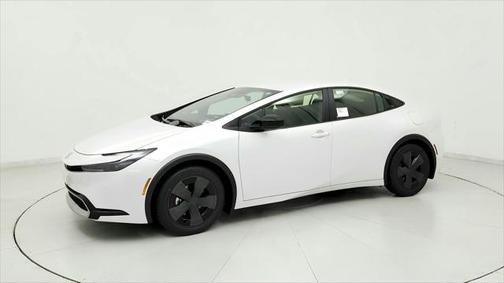 2025 Toyota Prius L