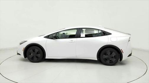 2025 Toyota Prius L