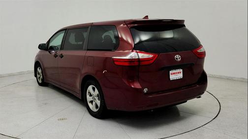 2019 Toyota Sienna SE
