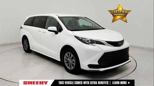 2024 Toyota Sienna LE