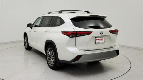 2021 Toyota Highlander Hybrid Platinum