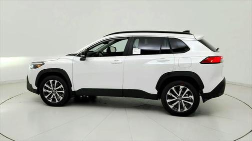 2025 Toyota Corolla Cross XLE