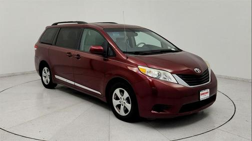 2013 Toyota Sienna LE