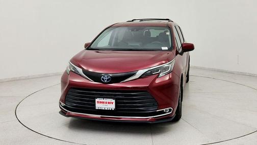 Ruby Flare Pearl 2021 Toyota Sienna XLE 7 Passenger