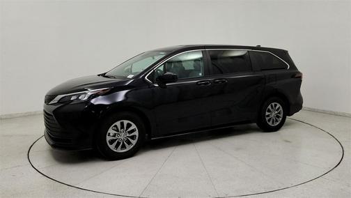 2024 Toyota Sienna LE