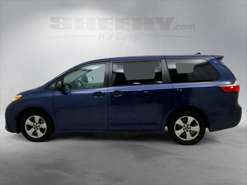 2020 Toyota Sienna SE