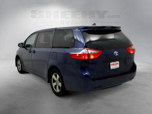 2020 Toyota Sienna SE