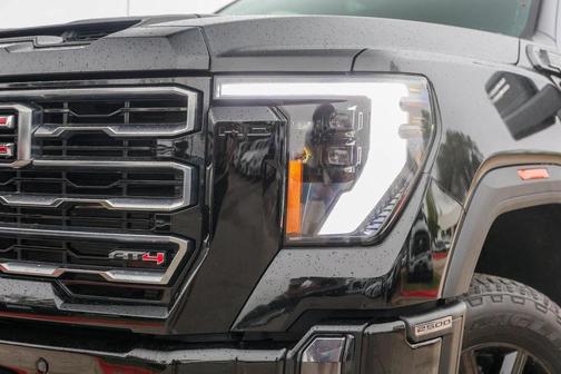 2024 GMC Sierra 2500 AT4