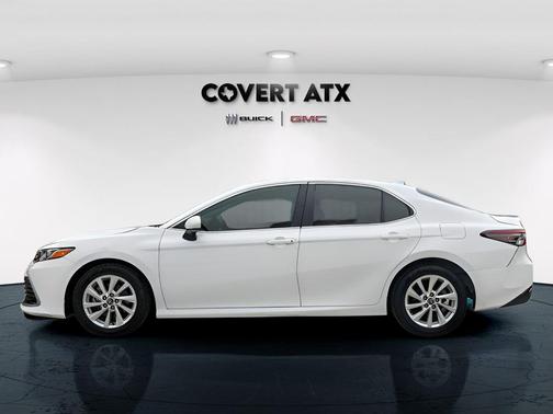 Ice 2024 Toyota Camry LE