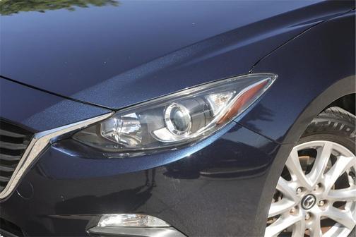 2016 Mazda Mazda3 i Sport