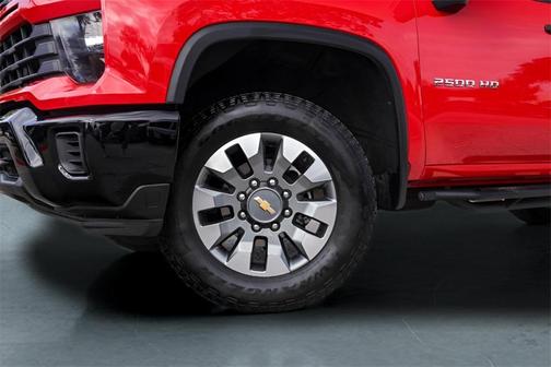 2024 Chevrolet Silverado 2500 Custom