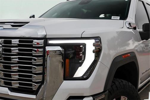 2024 GMC Sierra 2500 Denali