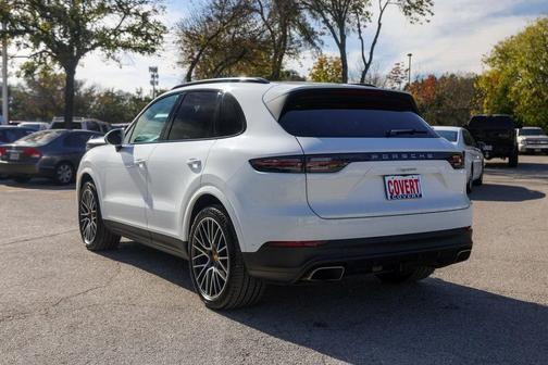2023 Porsche Cayenne Base (Tiptronic)
