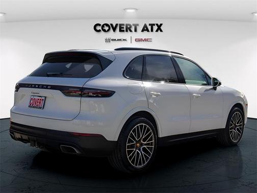 2023 Porsche Cayenne Base (Tiptronic)