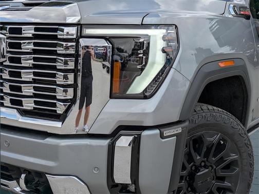 2025 GMC Sierra 2500 Denali