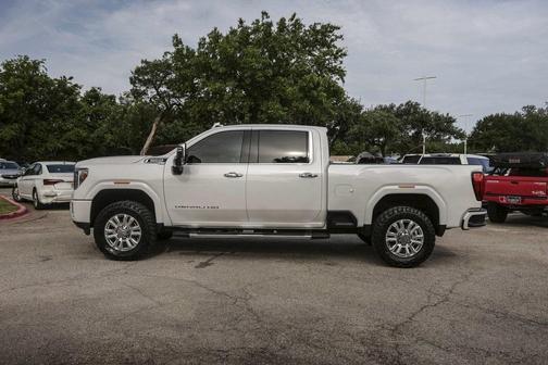 2023 GMC Sierra 2500 Denali