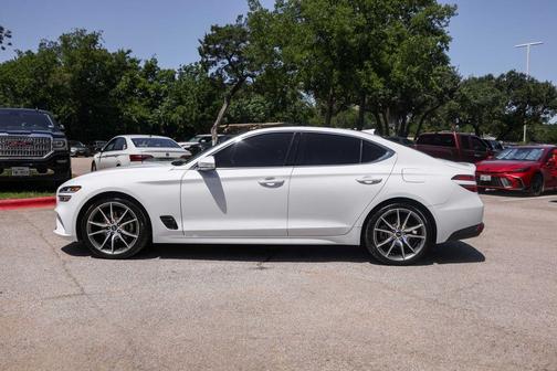 White 2022 Genesis G70 2.0T