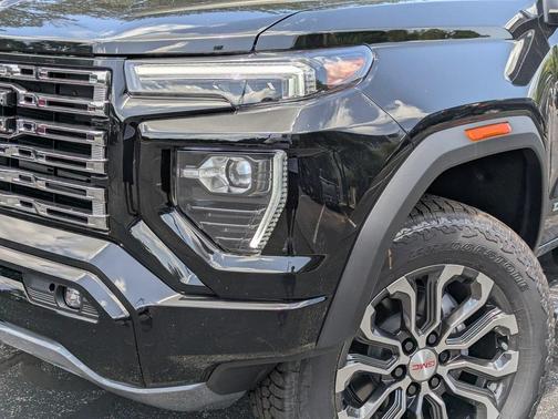 2025 GMC Canyon Denali