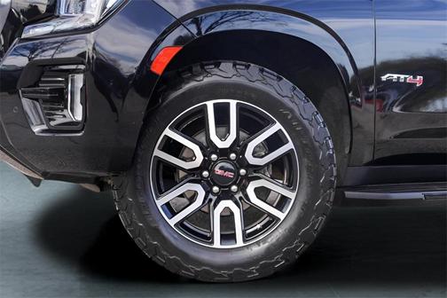 2023 GMC Yukon XL AT4