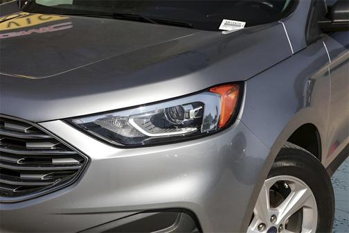 2020 Ford Edge SE