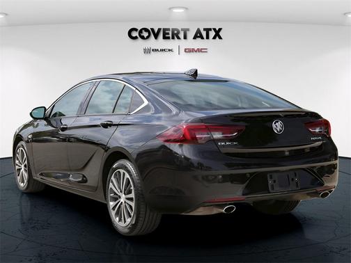 2018 Buick Regal Sportback Essence