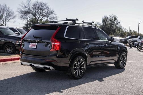2017 Volvo XC90 T6 Momentum