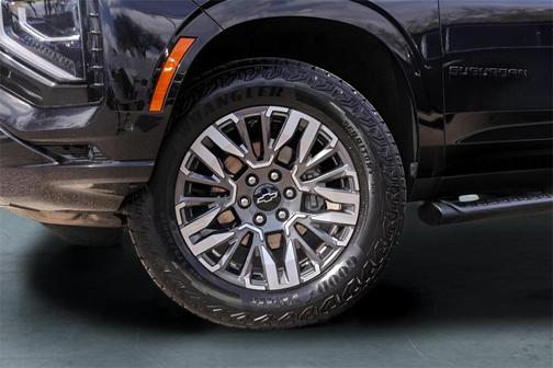 2025 Chevrolet Suburban Z71