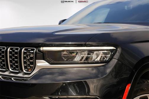 2022 Jeep Grand Cherokee Summit