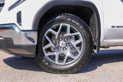 2024 GMC Sierra 1500 SLE