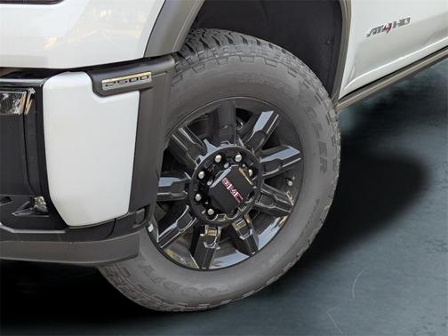 2025 GMC Sierra 2500 AT4
