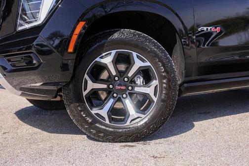 2025 GMC Yukon AT4