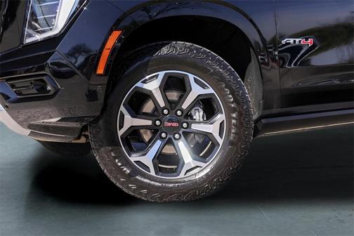 2025 GMC Yukon AT4