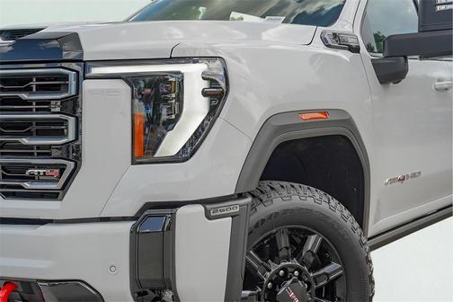 2025 GMC Sierra 2500 AT4