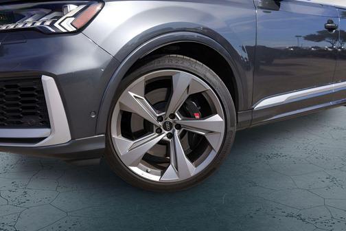 Daytona Gray Pearl Effect 2023 Audi SQ7 4.0T Premium Plus