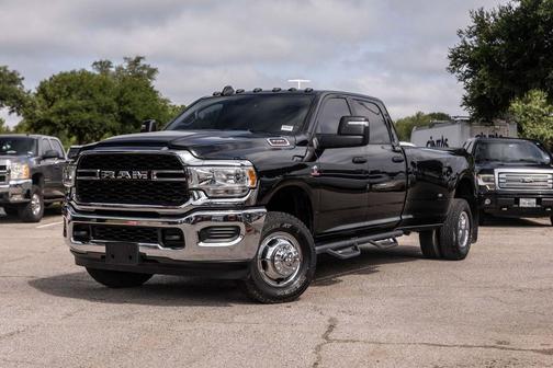 Diamond Black 2024 RAM 3500 Tradesman