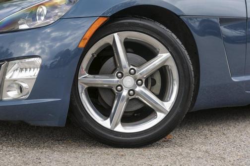 2008 Saturn Sky Red Line