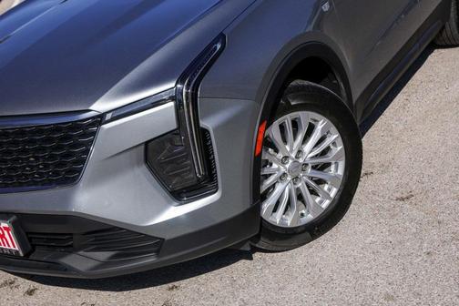 2024 Cadillac XT4 Luxury