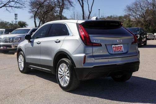 2024 Cadillac XT4 Luxury