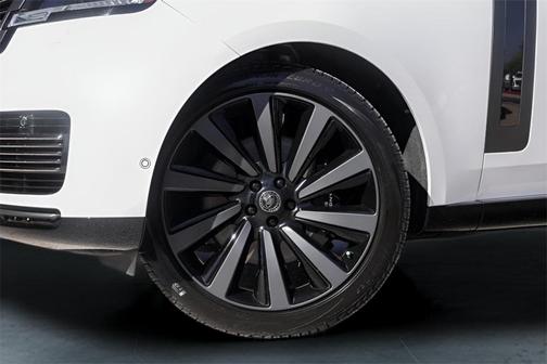2023 Land Rover Range Rover SV