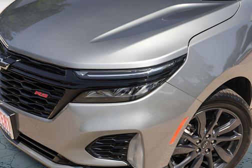 Sterling Gray Metallic 2024 Chevrolet Equinox RS